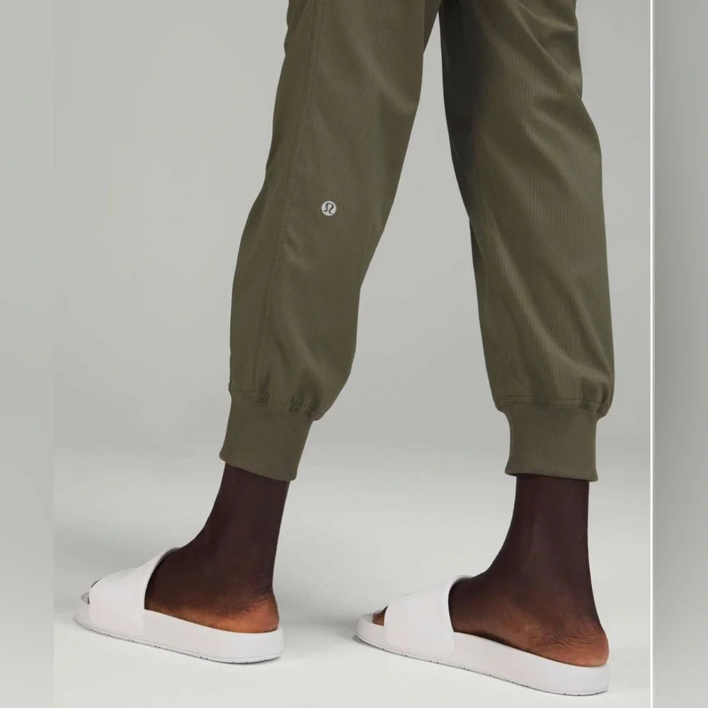 Lululemon Dance Studio Jogger Mid-Rise - Picture 3 of 10